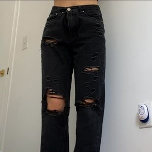black mom jeans